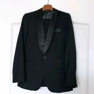 Isaac Mizrahi 3Piece Black Tuxedo Size 8